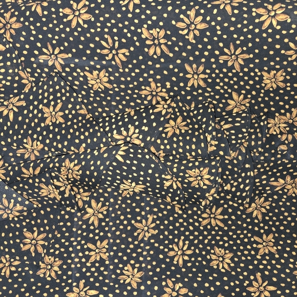 Oui Petites Womens Sheer Blouse with Brown Floral Design EUC size 6 - Picture 2 of 12